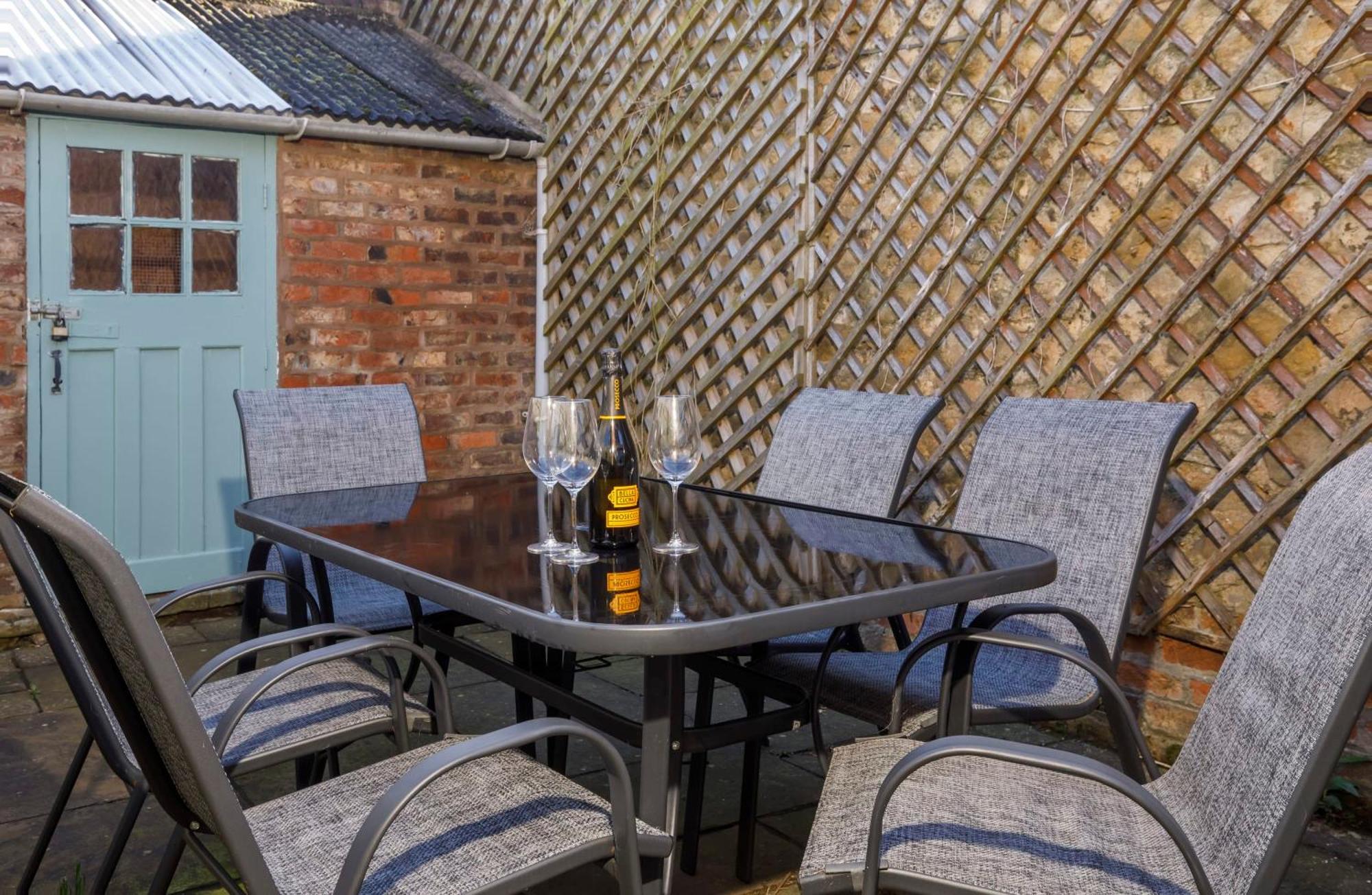 Villa 2 Bed, Pet Friendly Sleeps 6 In Norton Norton  Esterno foto